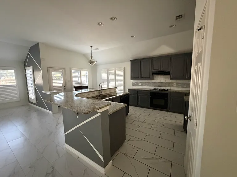 4708 Hatton Dr — Photo 8