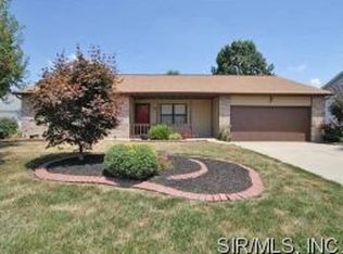 2209 Cotswold Cir, Belleville, IL