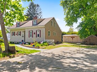 15 Cottage Pl, Old Saybrook, CT 06475