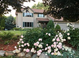 1401 Willow Springs Rd, Oshkosh, WI 54904