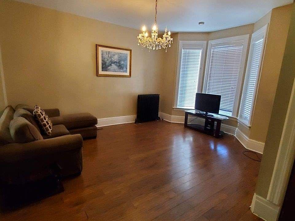 1st image of 174 Janette Ave #1