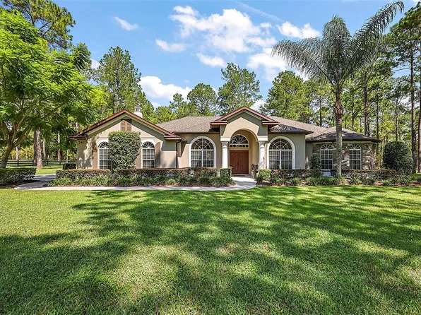 24019 Green Gardens Ct, Eustis, FL 32736