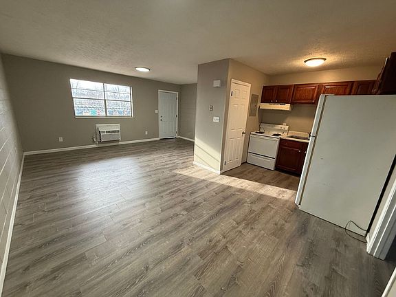 4th image of 3425 E Andrew Johnson Hwy APT 6