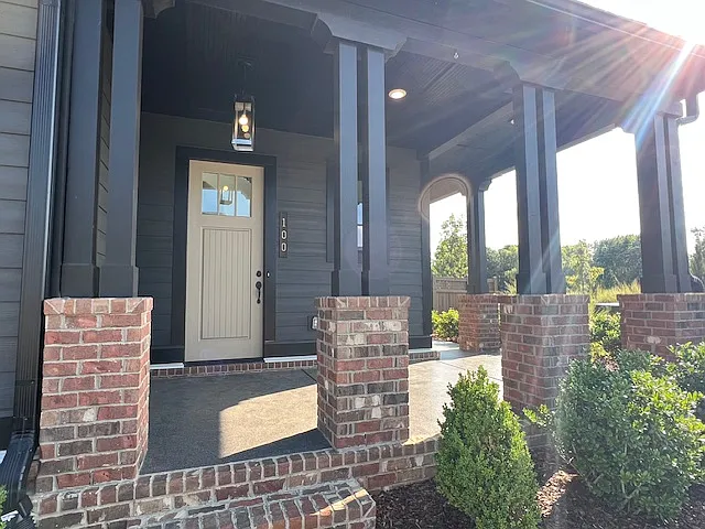 5 bed, 3253 sqft, $5,500 — Photo 2