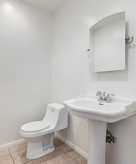 17322 Martha St — Photo 19
