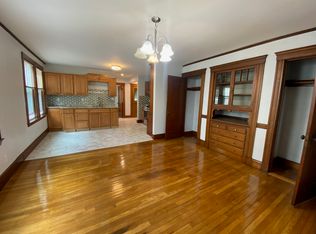 297 Belgrade Ave #3L, Roslindale, MA 02131