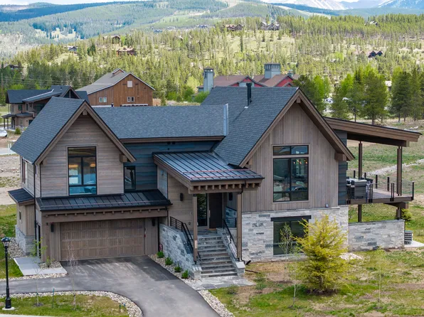 Mountain View Single Family Upper Primary Plan, Highlands Riverfront