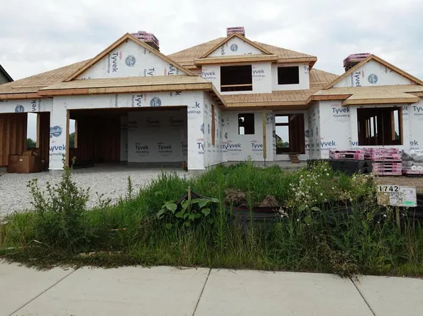 1742 Switchgrass STREET, Oconomowoc, WI 53066