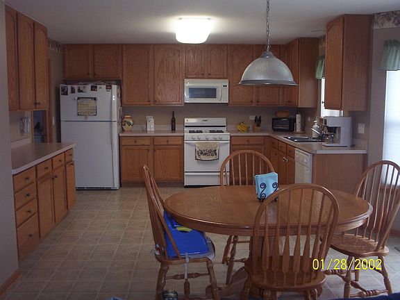 eat in kitchen