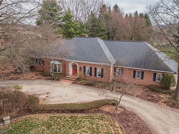 3rd image of 1756 Dunbarton Ave NW