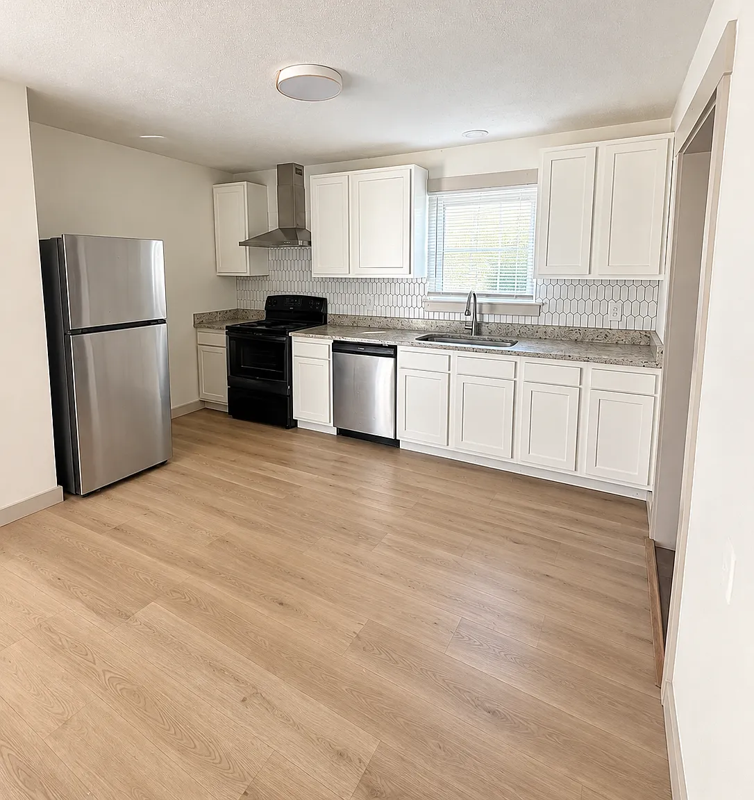 4 bed, 1300 sqft, $1,649 — Photo 2