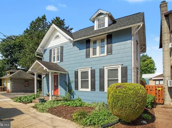 110 N Barbara St, Mount Joy, PA 17552