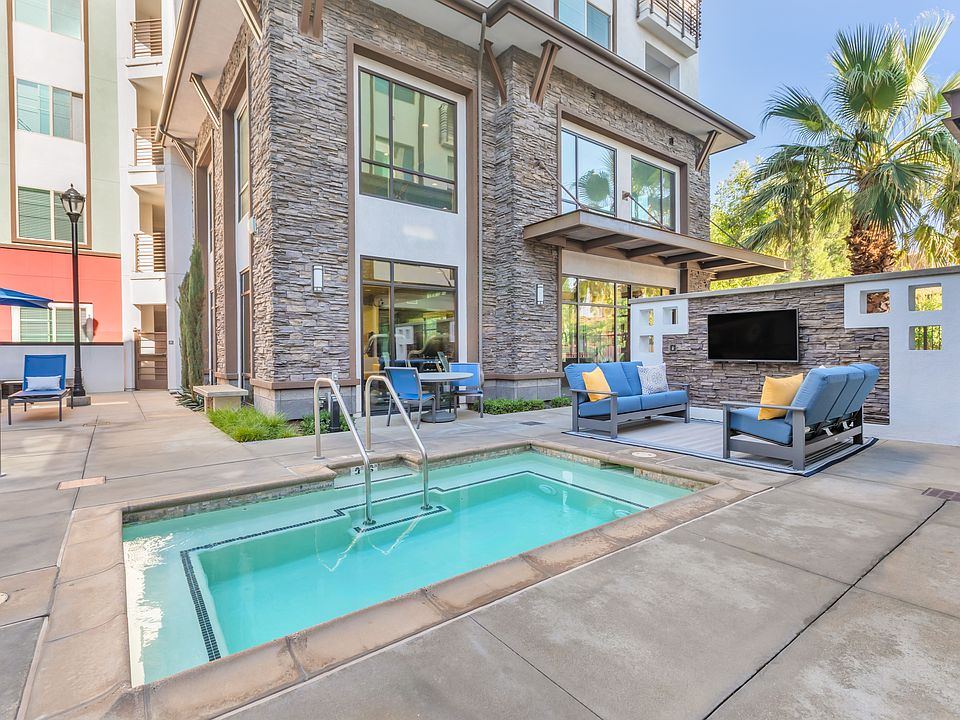 Metro Gateway Apartment Homes 3411 Grande Vista Pkwy Riverside CA