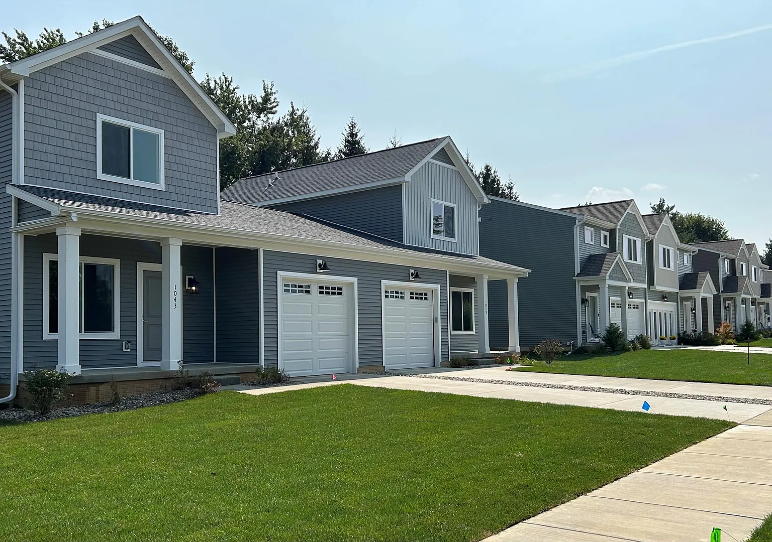 1023 Rebecca St #16 photo 1