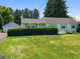 830 Almshouse Rd, Ivyland, PA 18974