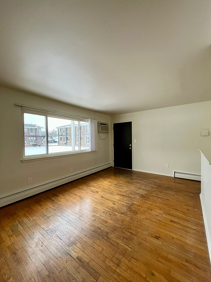 Building Photo - 610 Harrison Blvd #43