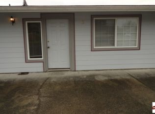 408 N 14th St APT 3, Elma, WA 98541