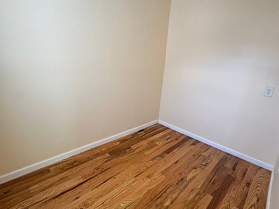 3rd image of 107-19 120th St #2
