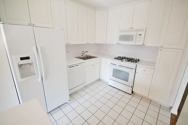 Rented by Olnick Organization | media 3