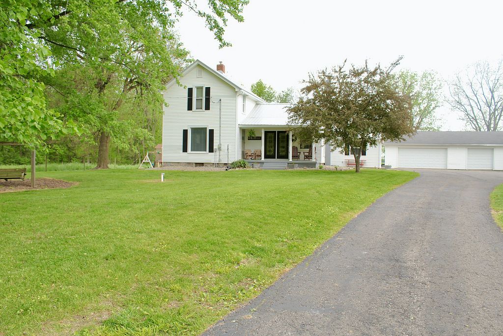 8256 N Angling Rd - Property Image