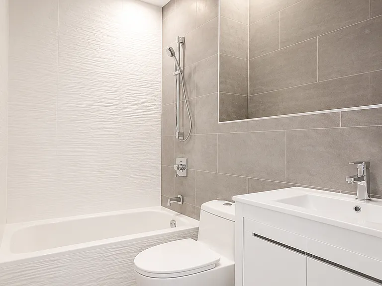 475 Herkimer St #4R — Photo 6