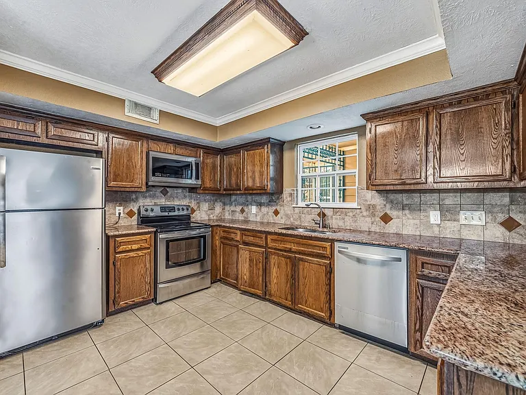 11510 Pagoda Dr — Photo 6