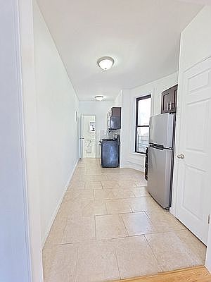 4th image of 225 W 105th St APT 5FE