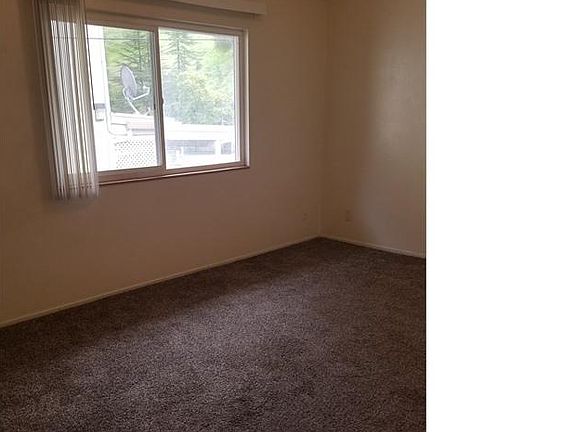 5th image of 230 Nob Hill Ter APT 1