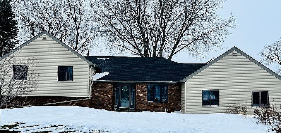 2nd image of 120 Mallard Dr