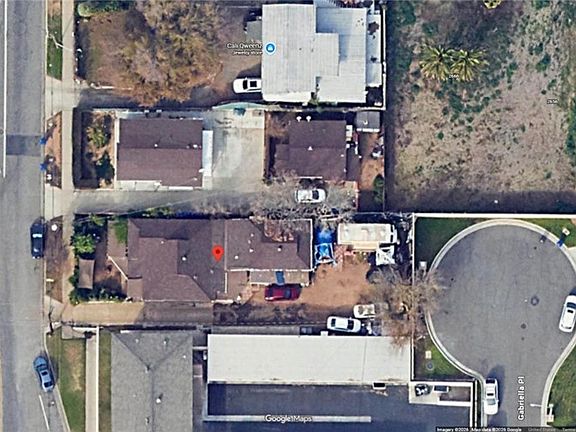 3rd image of 4422 Victoria Ave
