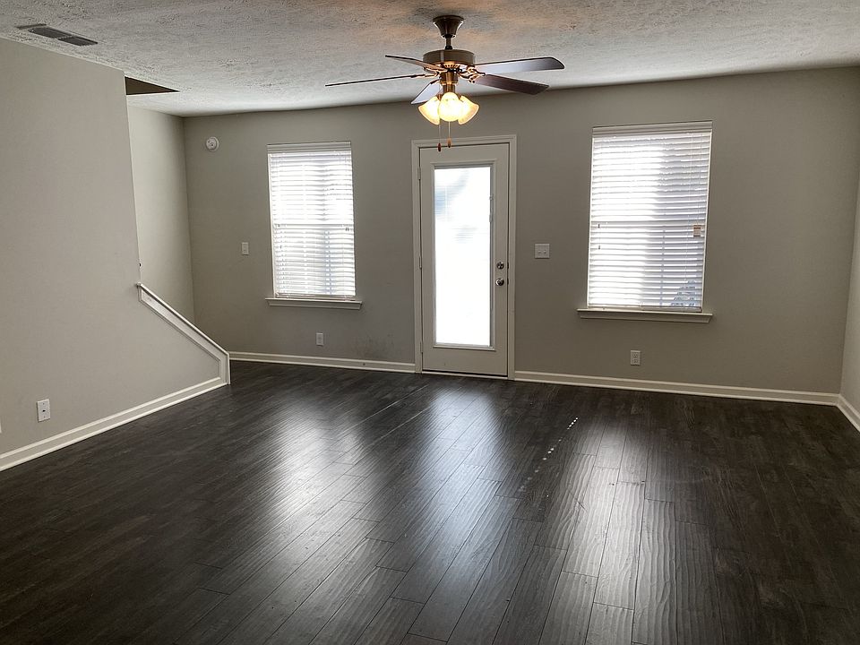 2nd image of 3447 Nightshade Dr