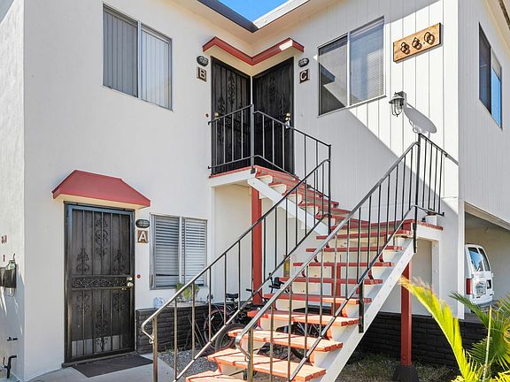 4th image of 860 Olive Ave APT B