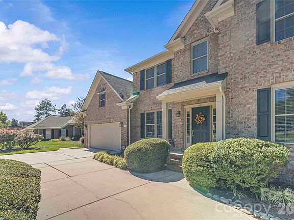 3rd image of 9648 Cockerham Ln