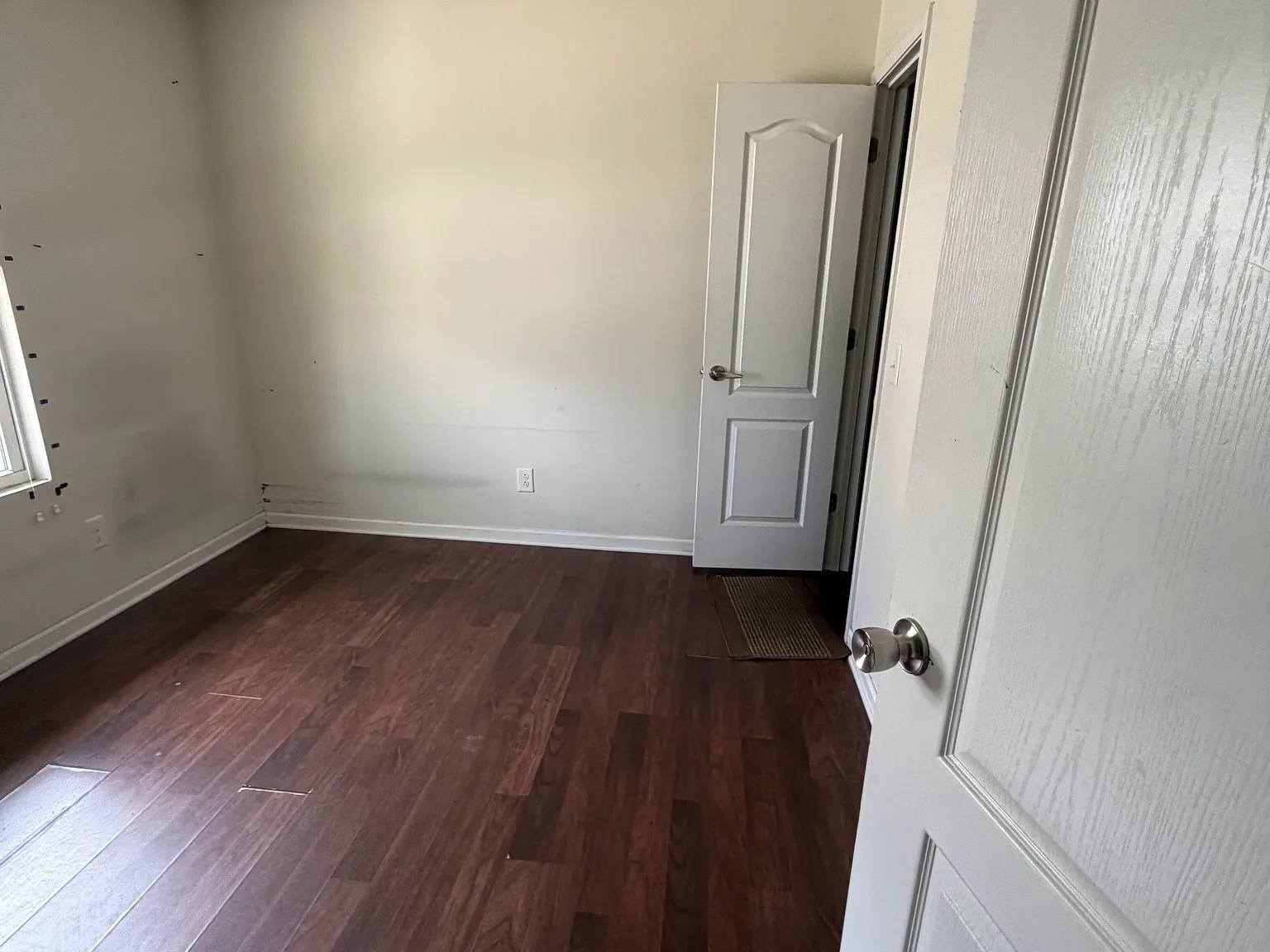 5 bed, 2111 sqft, $2,395 — Photo 3
