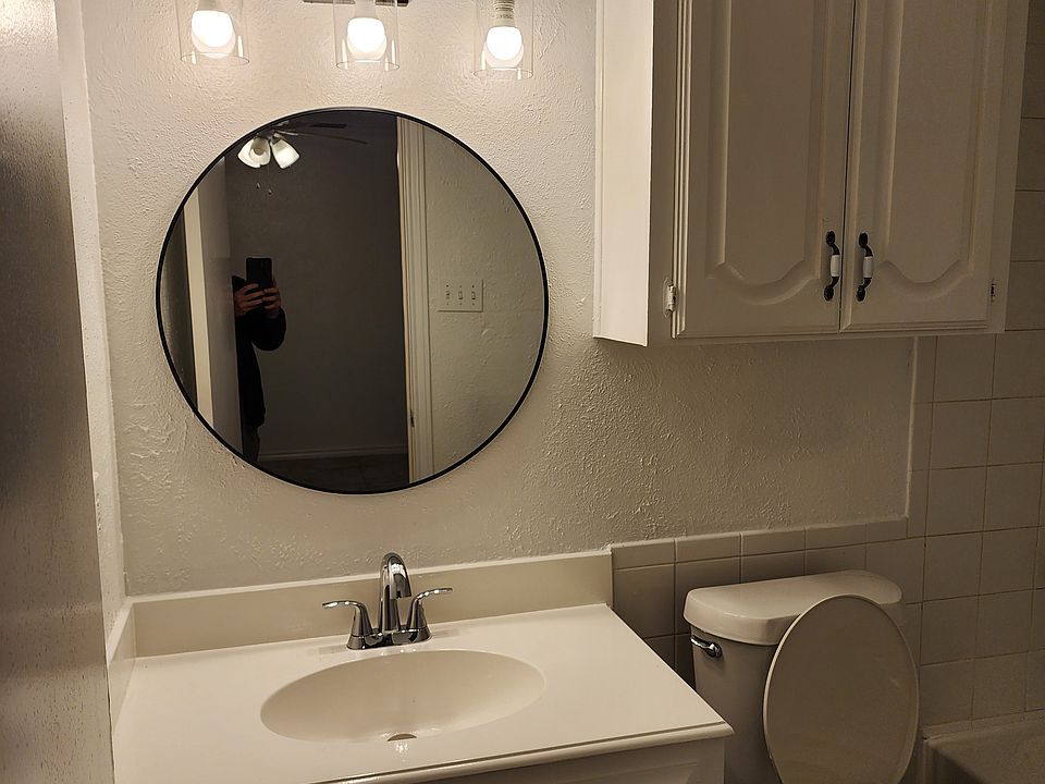 1st image of 1018 Holland Dr