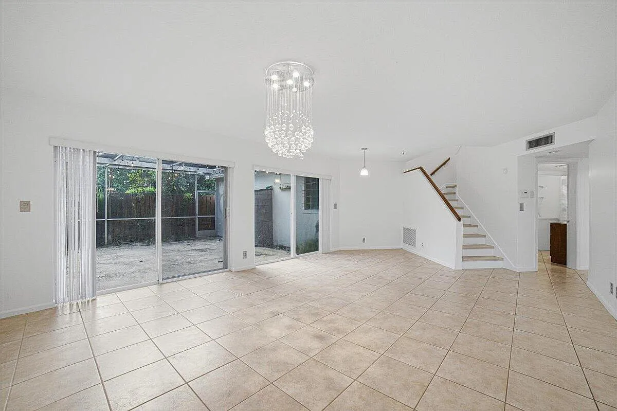 3 bed, 2.5 bath, 1740 sqft, $3,000 — Photo 4