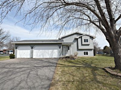 1127 Heritage Dr, Shakopee, MN, 55379