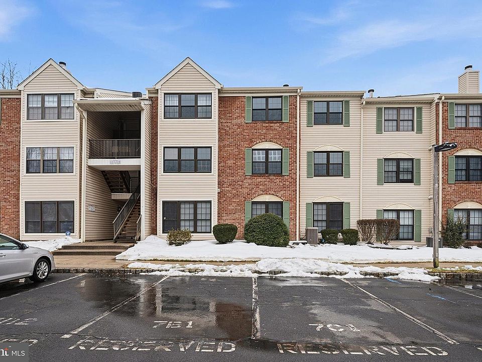 1st image of 11 Gilpin Ct #167