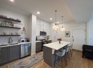 3701 N Southport Ave APT 2, Chicago, IL 60613