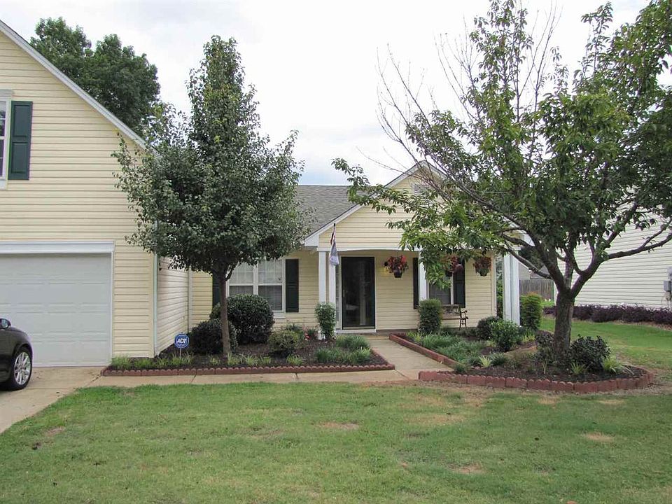 1st image of 438 Brighton Woods Dr
