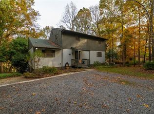 3077 Riverside Dr, Lexington, NC 27292
