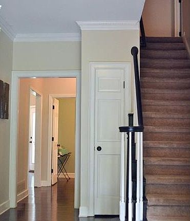 3rd image of 2404 Woodbridge Dr