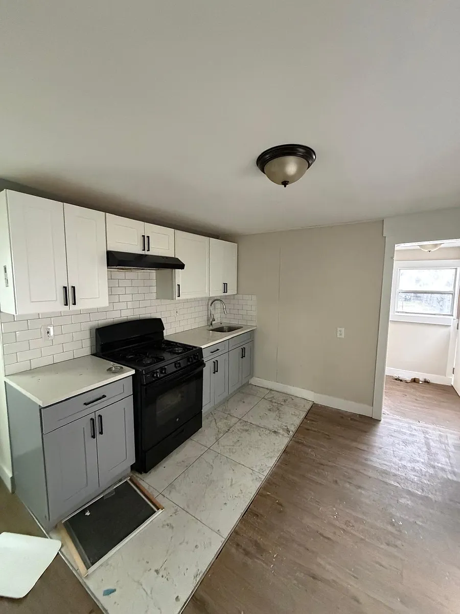 Building Photo - 918 Anna St #G1