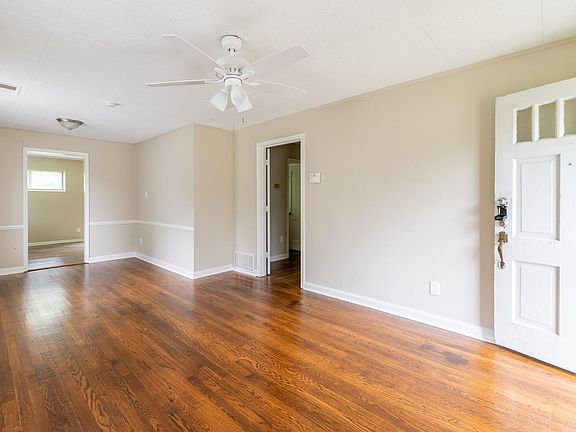 4th image of 4107 Owen Ave