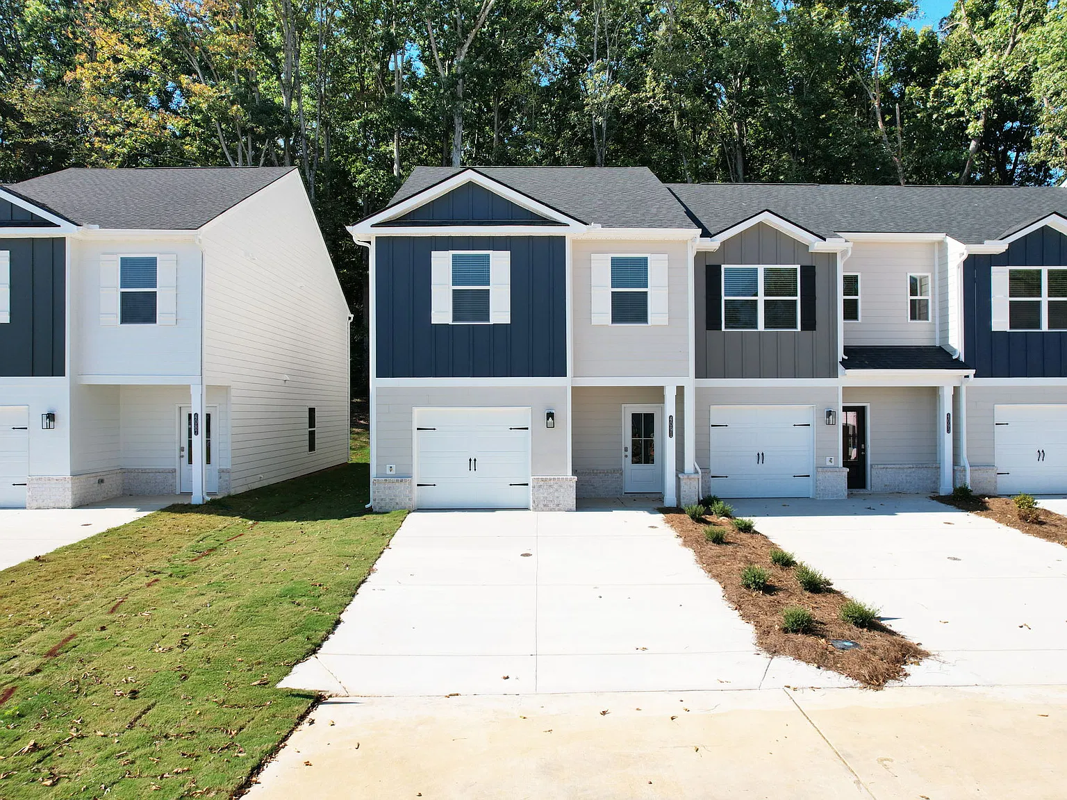 New Contruction! 4bd/2.5ba Townhouse — Photo 2
