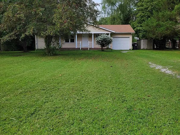 208 Belmont Dr, Toano, VA 23168