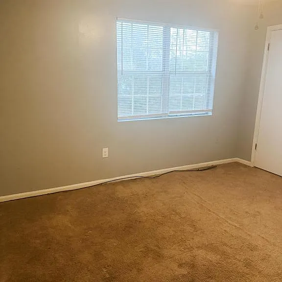 1100 Pineland Ave — Photo 11