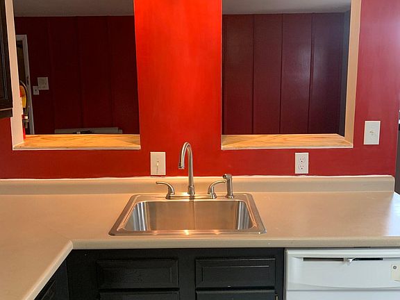 3rd image of 416 W Logan St #D1