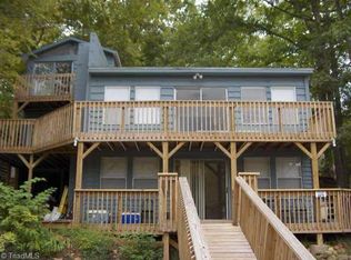 138 Summer Pl, Denton, NC 27239