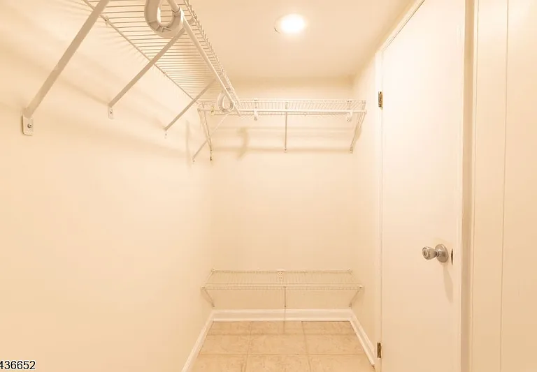 210 Globe Ave — Photo 32